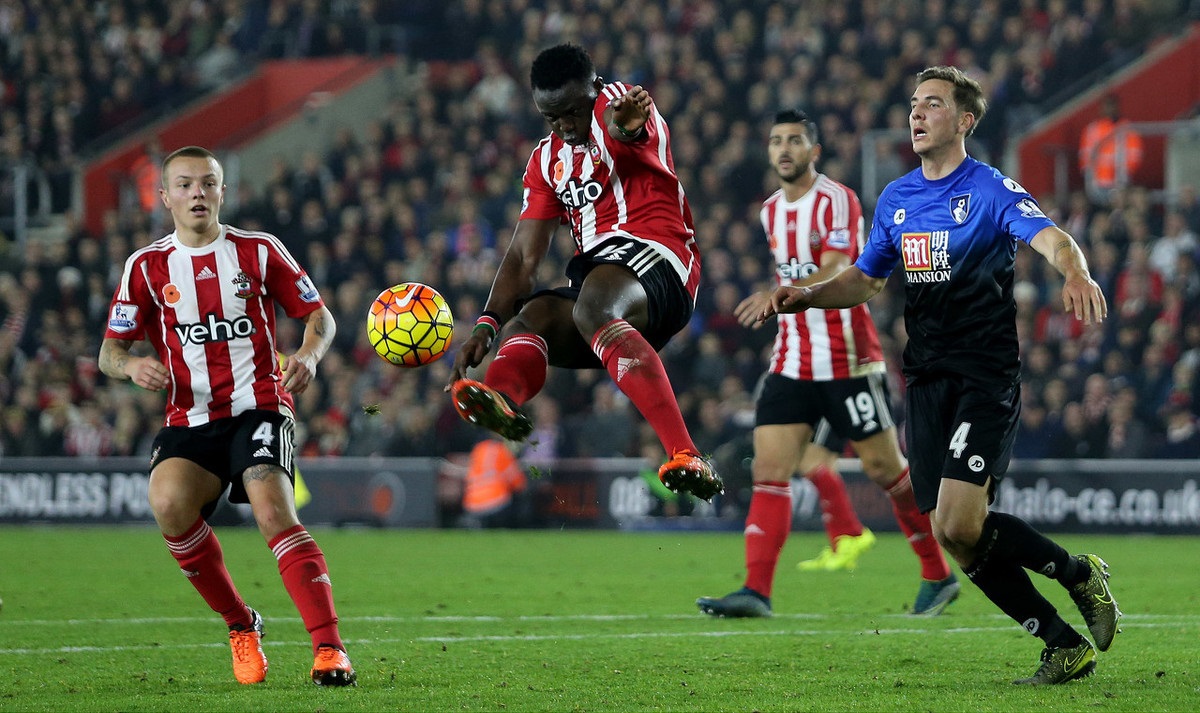 钓鱼不仅依 钓鱼不仅依