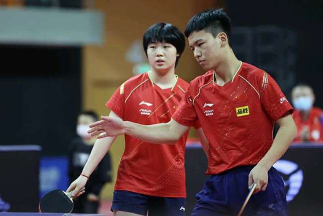 竞者｜专打日本选手！从替补到世界冠军，王艺迪的乒乓逆袭之路.