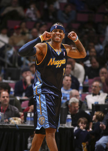 士分析指出 士分析指出